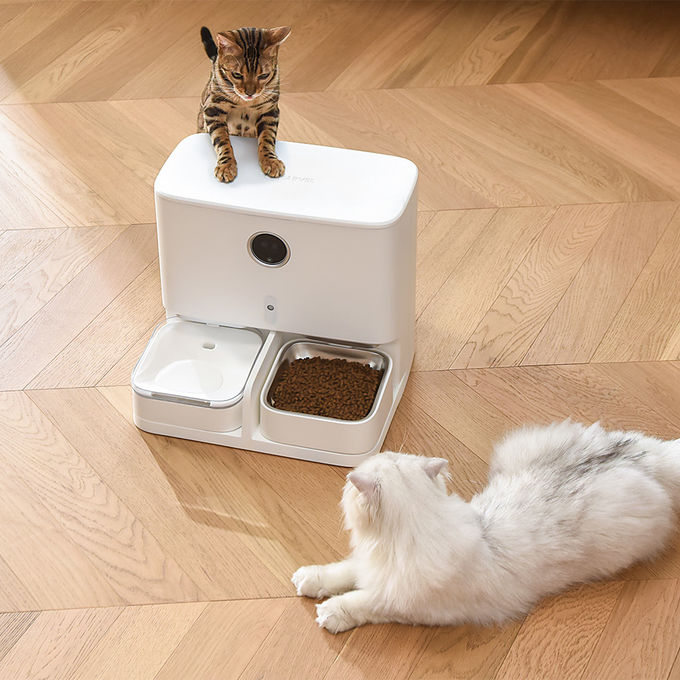 ABS Pet Feeder And Water Dispenser Smart Automatic Pet Feeder With WiFi / Camera 0